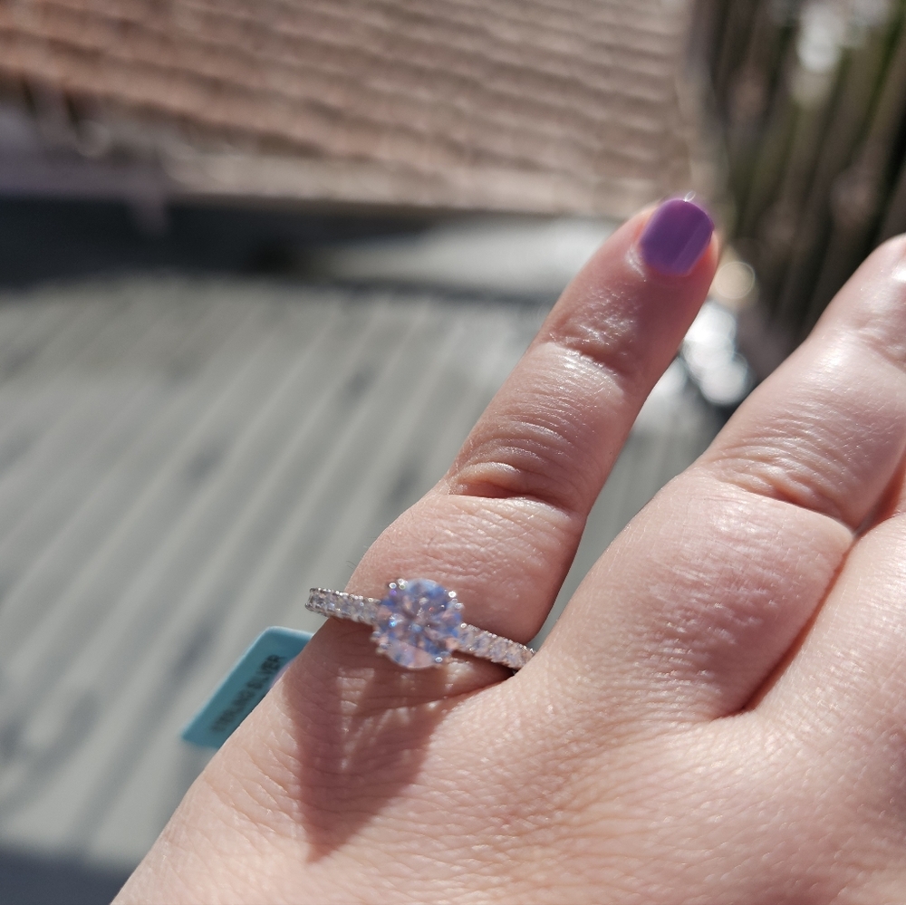 NWT Sterling Silver Moissanite Ring Size 7 | 1.9 CTW VVS D Color Round Solitaire - Picture 5 of 8
